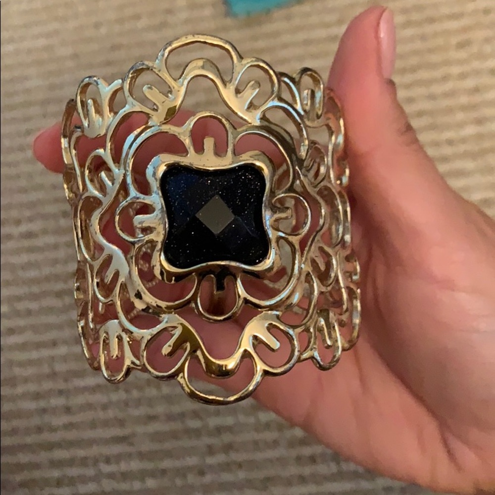 Kendra Scott bracelet